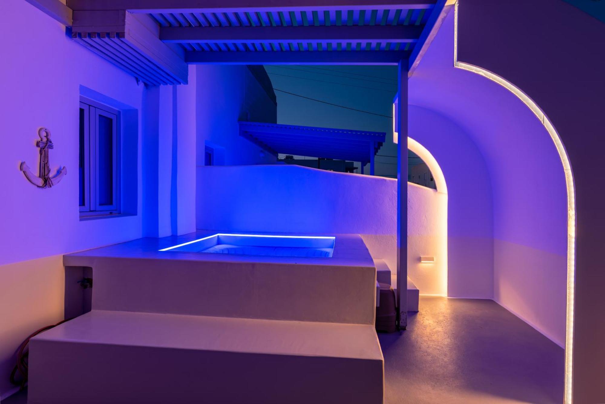 Aerenia Luxury Suites Karterados  Dış mekan fotoğraf
