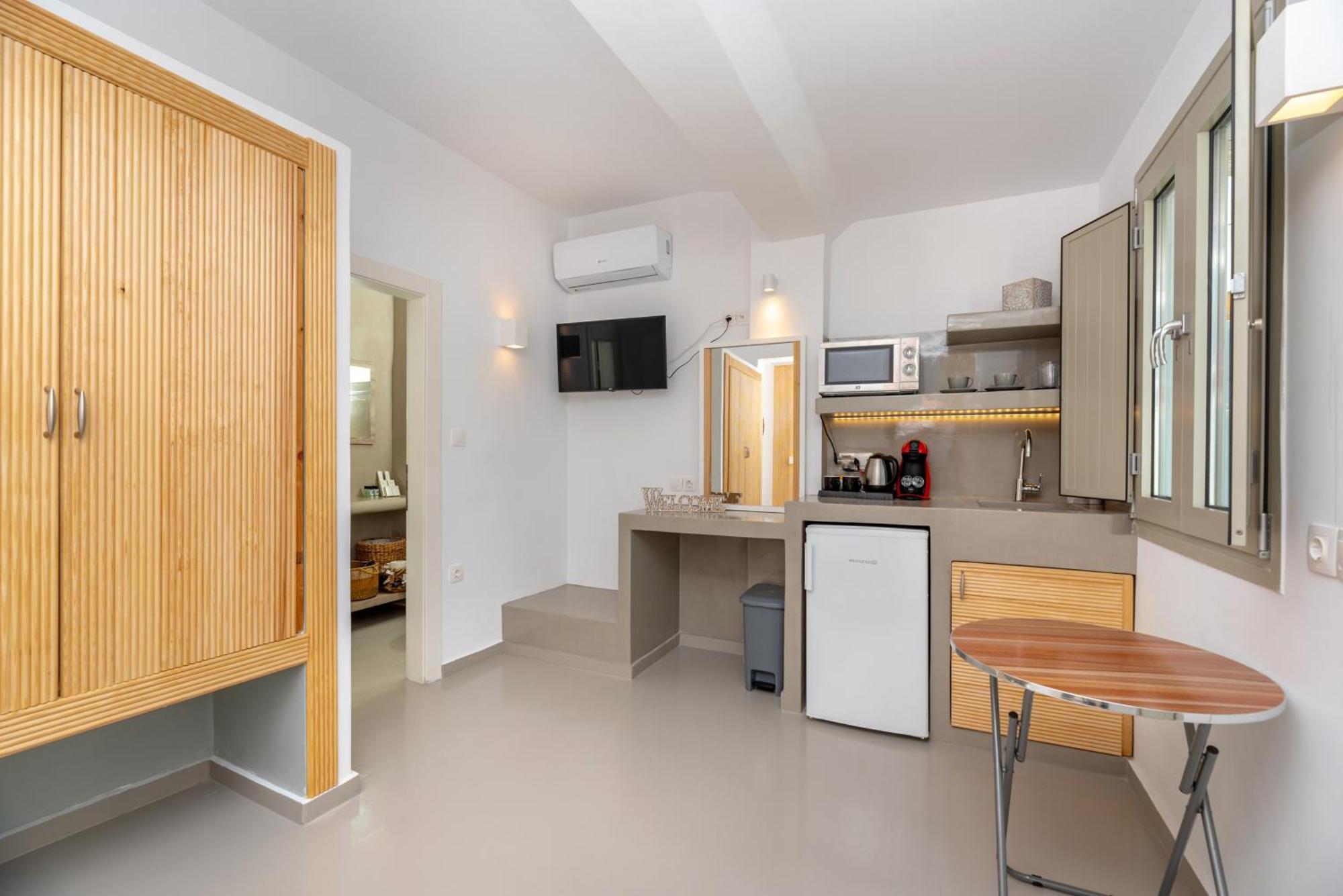 Aerenia Luxury Suites Karterados  Dış mekan fotoğraf